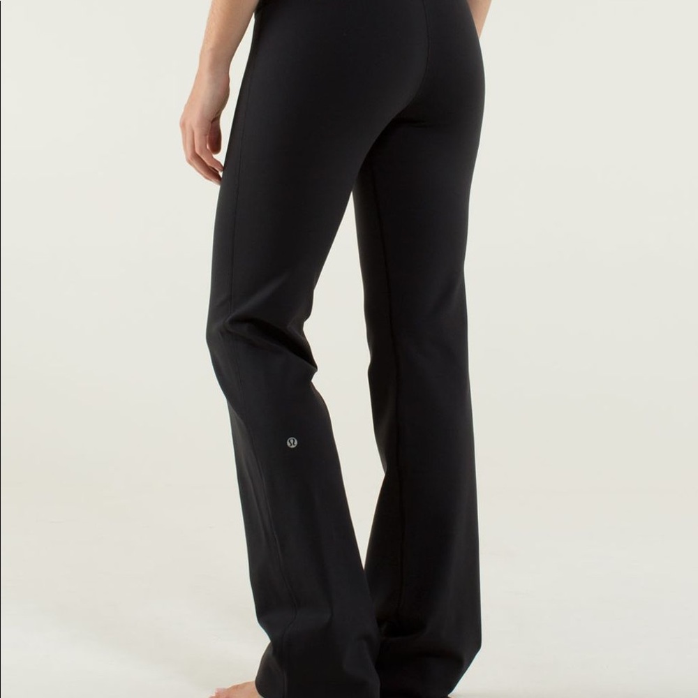 Lululemon Crossover Flare Leggings - Black 4 Tall - Picture 4 of 11
